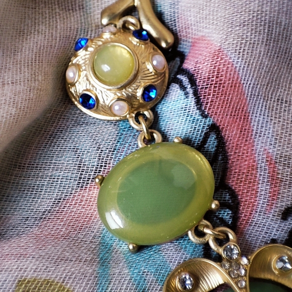 Brushed Gold Faux Pearls Cluster Ocean Theme Encrusted Stone Statement Necklace - Picture 14 of 15